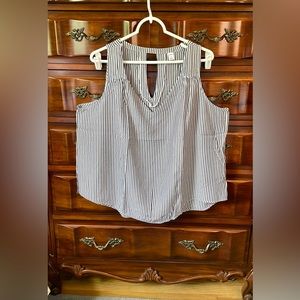LIKE NEW! OLD NAVY Tank Top Blouse!